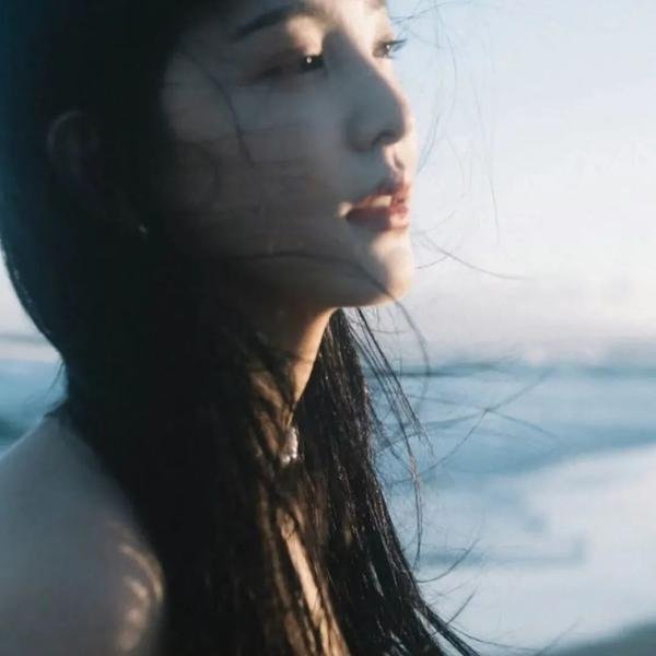 滑板少年